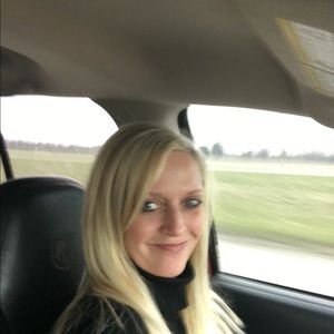 Meet your Posher, Lisa